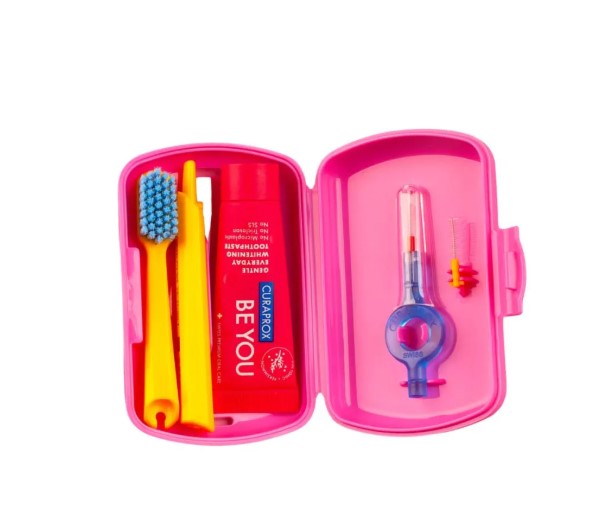 Set De Viaje Curaprox Fucsia Cepillo - Pasta Dental - Interdental 3 Und